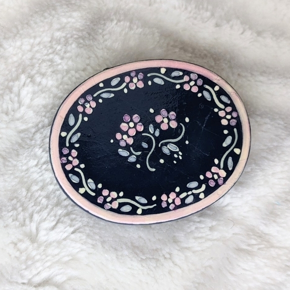 VINTAGE Flower brooch hand painted slavic ornaments brooch - Picture 1 of 3